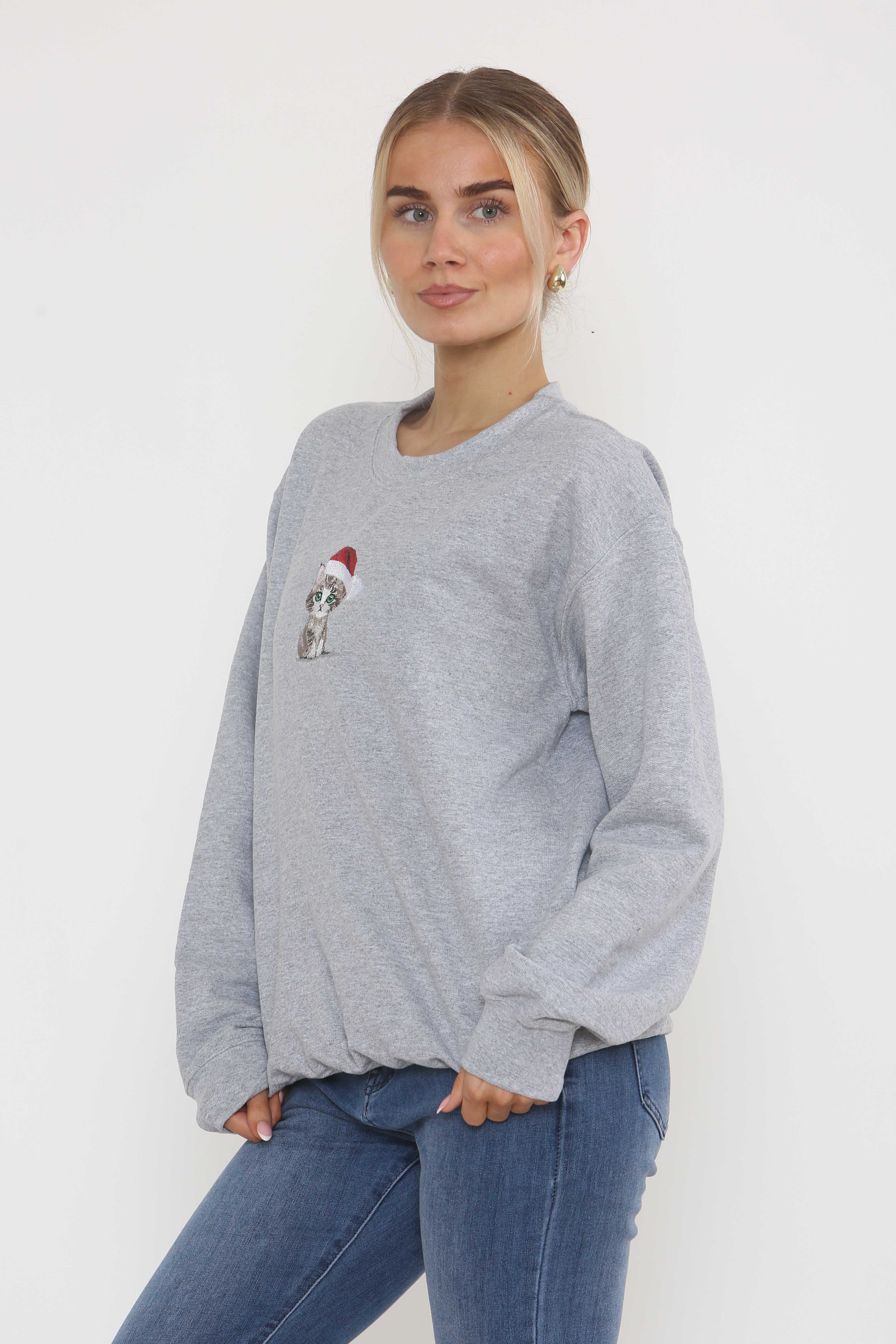 Unisex Heavy Blend Christmas Cat Embroidered Sweatshirt
