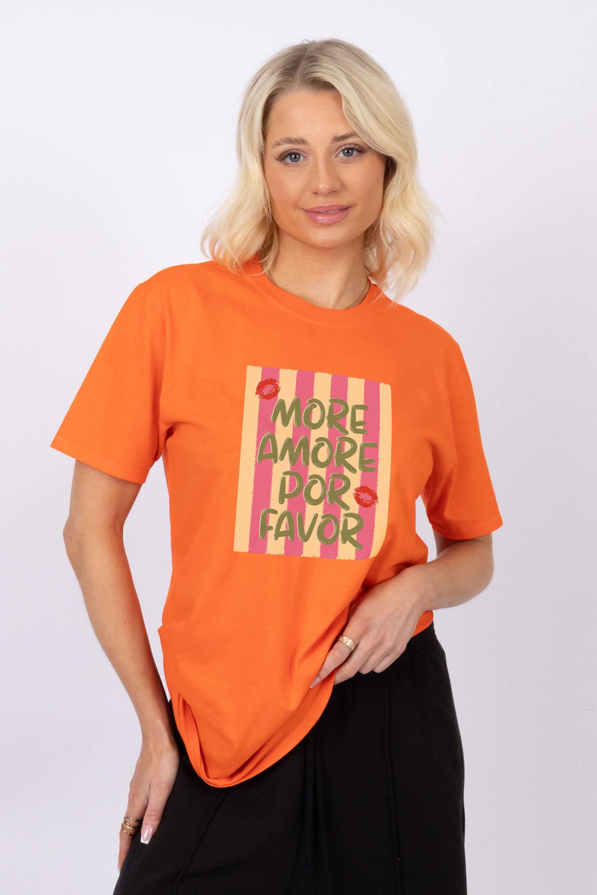 More Amour Por Favor Retro Printed T-Shirt
