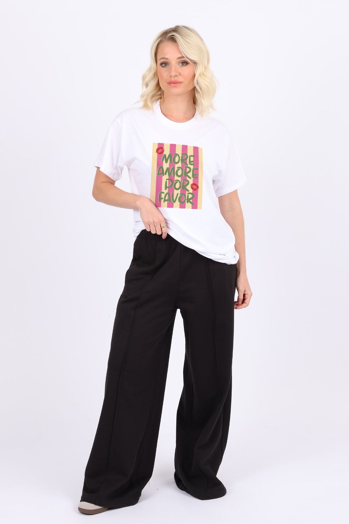 More Amour Por Favor Retro Printed T-Shirt