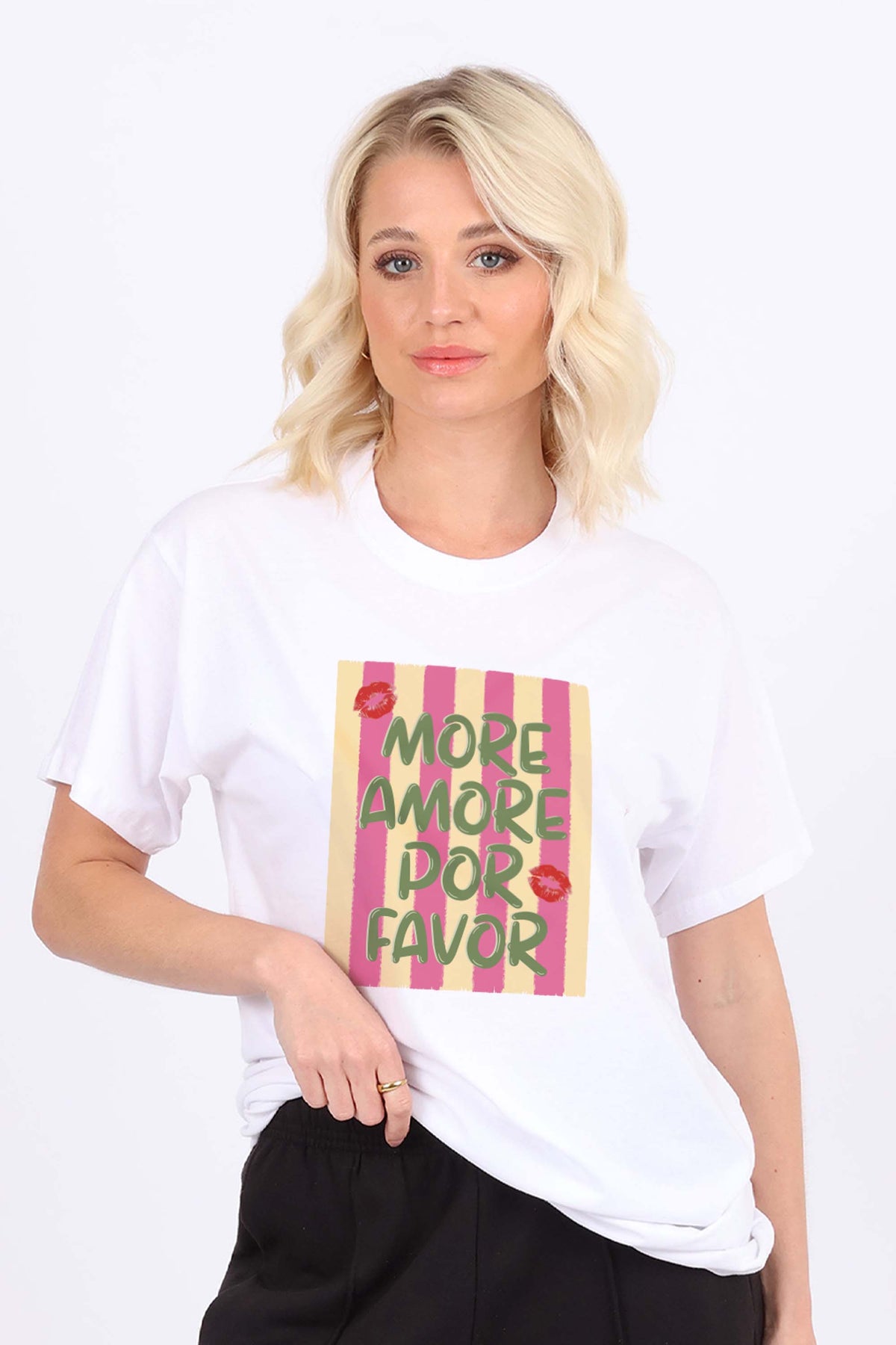 More Amour Por Favor Retro Printed T-Shirt