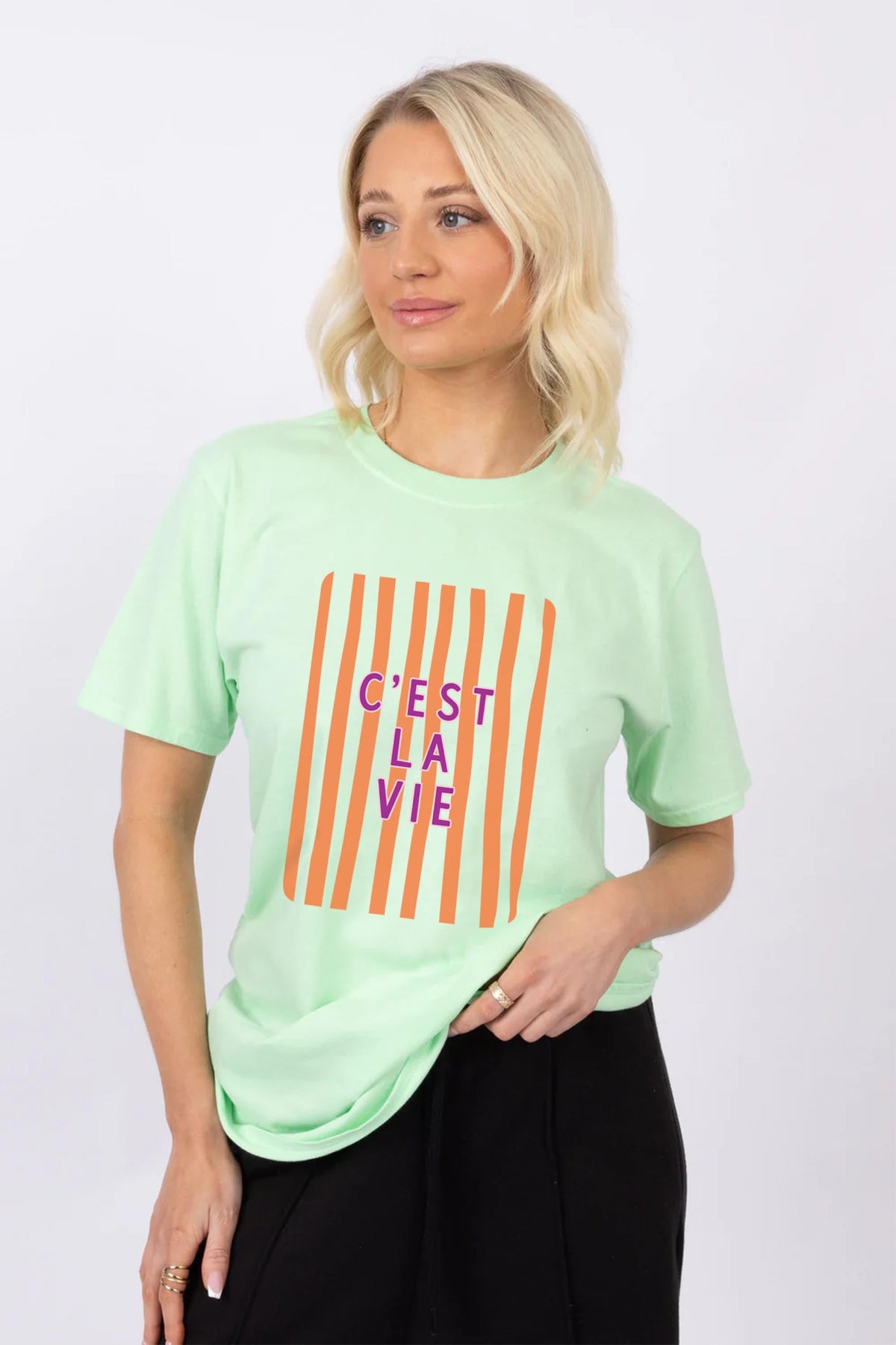 Retro Style C’est La Vie Printed T-Shirt