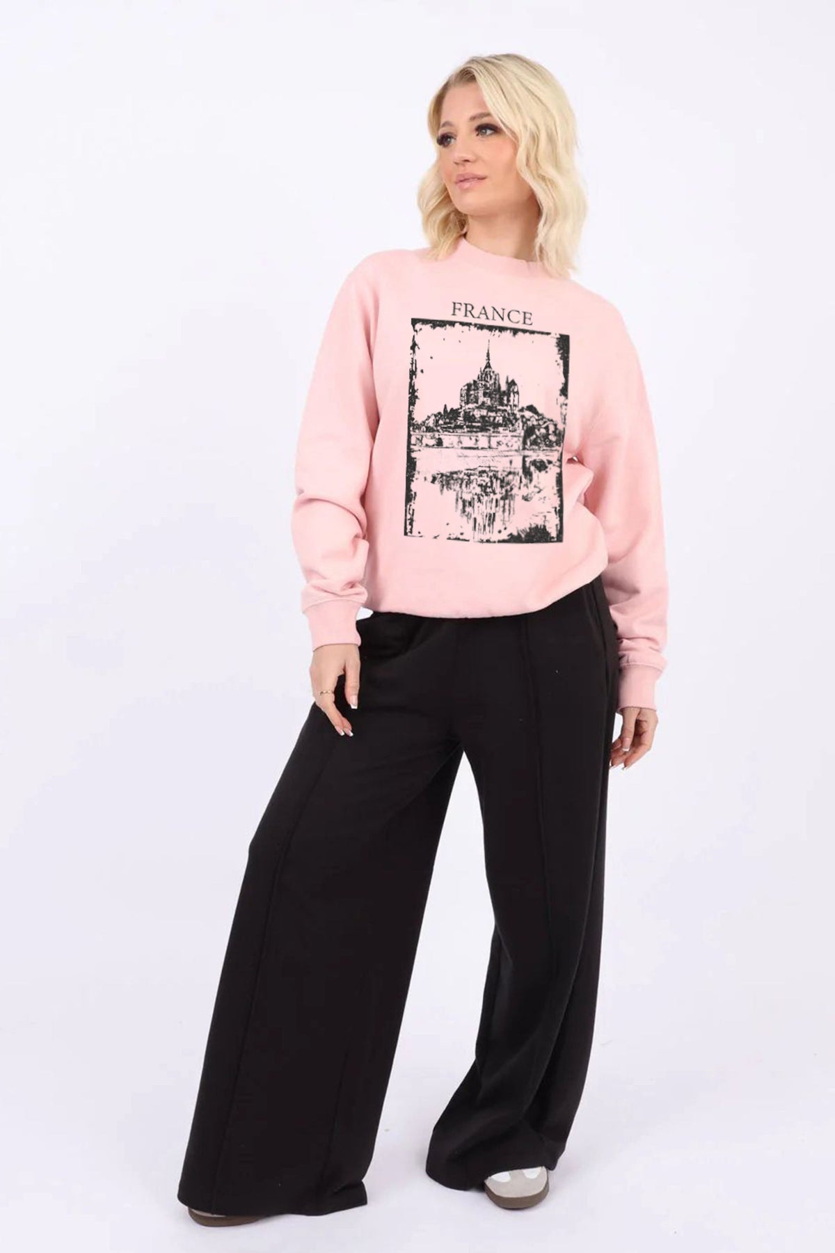 Women Crew Neck France Vintage Printed Sweatshirt (Pack of 6)