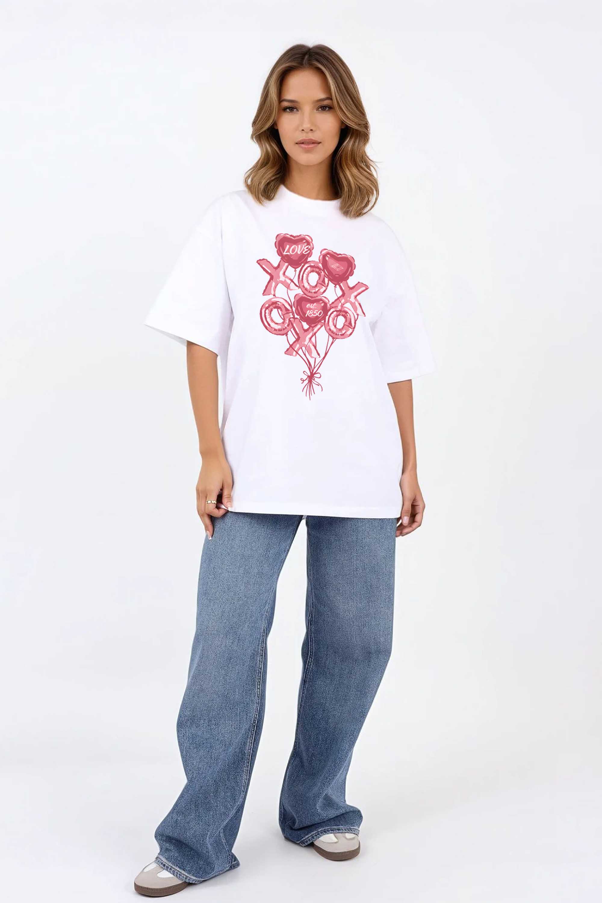 220GSM Oversized T-Shirt in Valentine XOXO Love Print