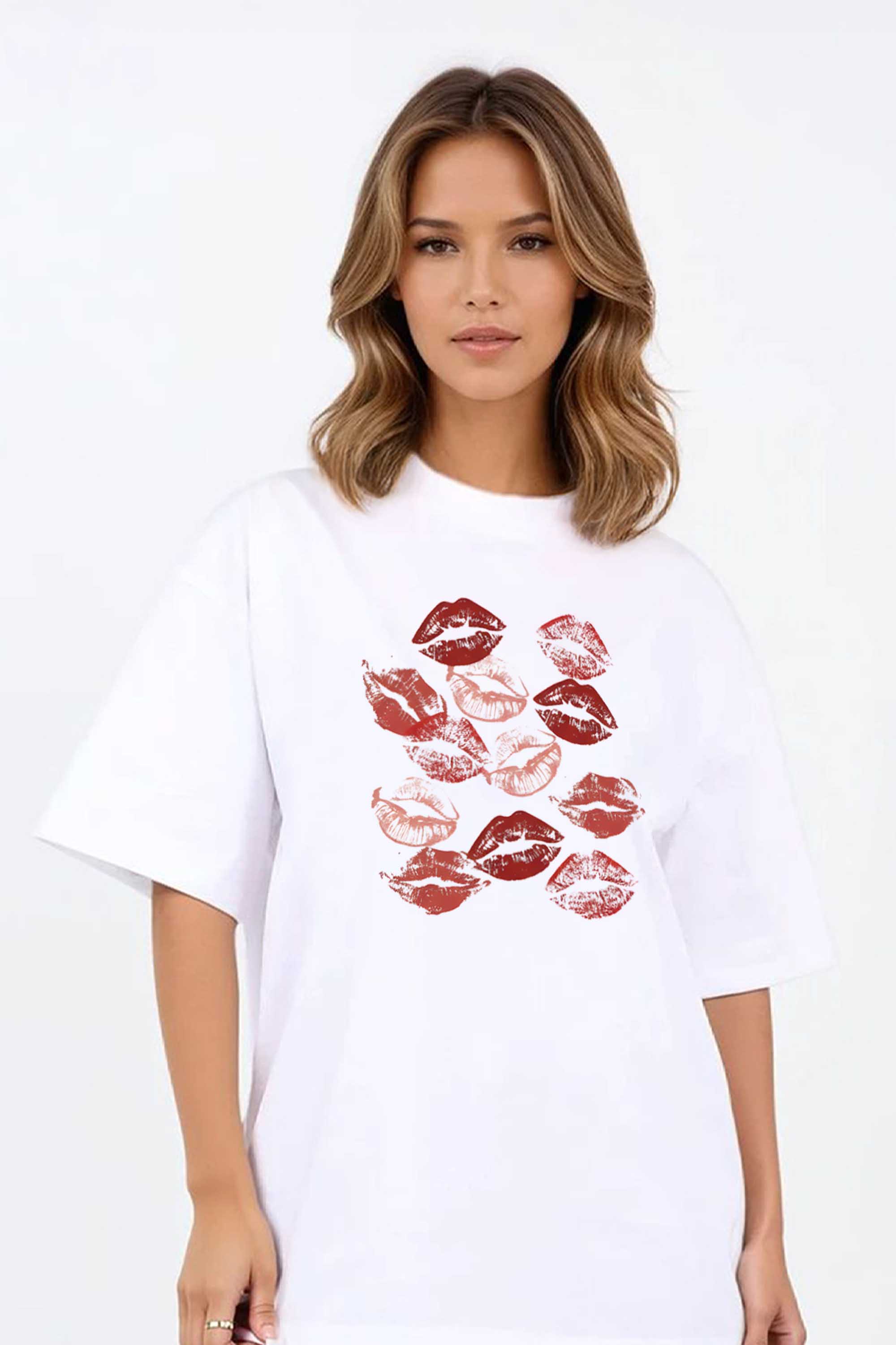 220GSM Oversized T-Shirt in Valentine Trendy Lips Graphic Print
