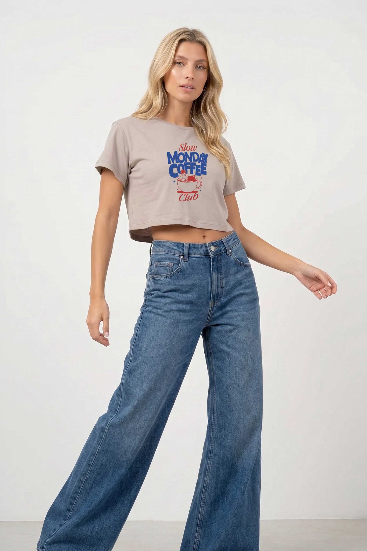 Cropped T-shirt in Slow Monday Coffee Club Print