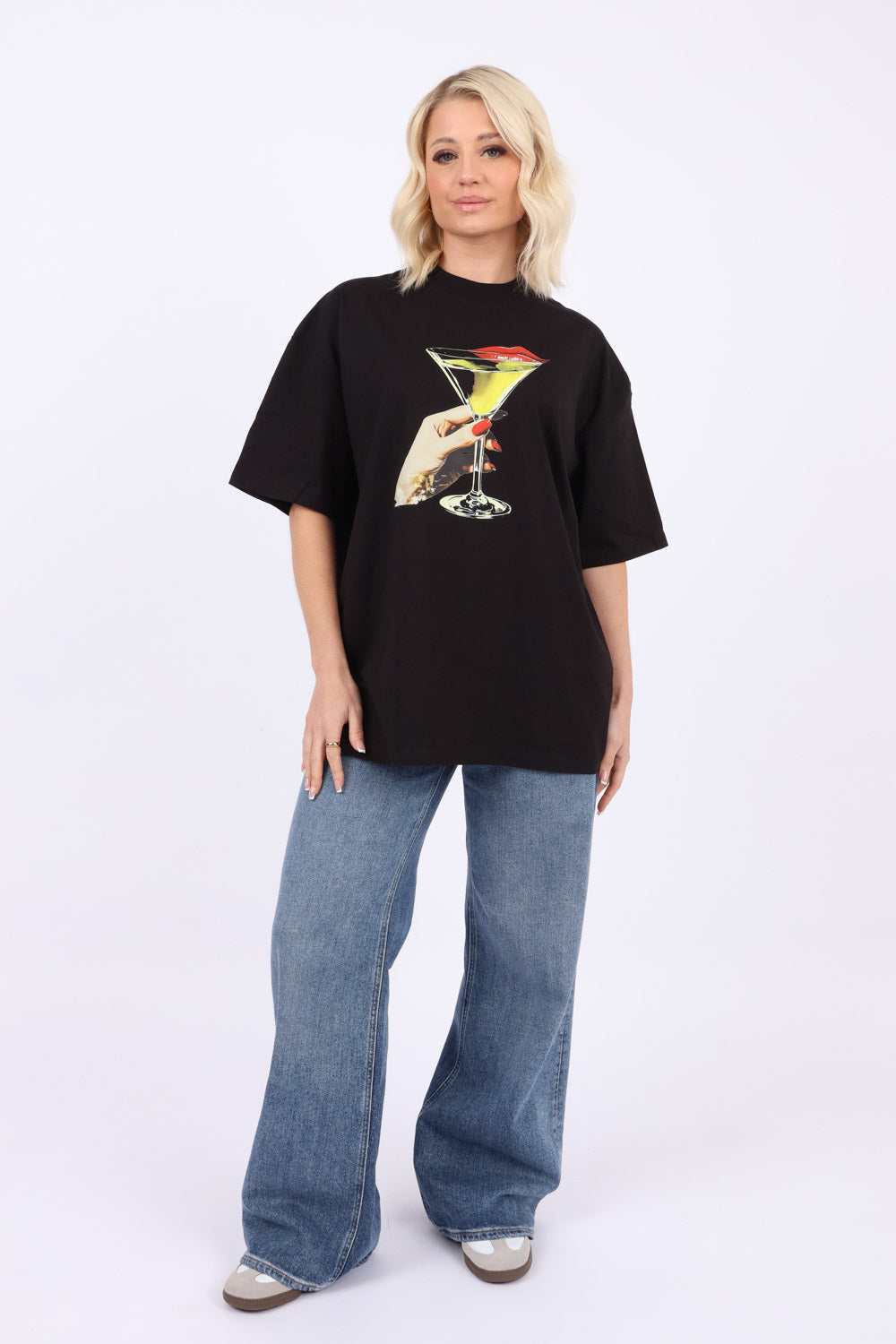 220GSM Oversize T-Shirt in Martini Kiss Print