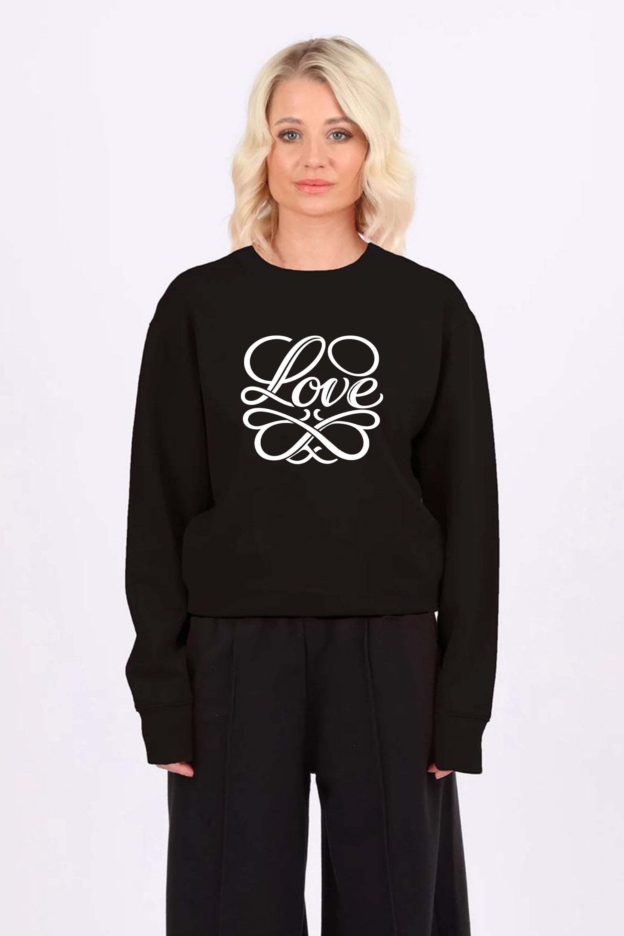 Basic Crew Neck Sweatshirt in Love Print