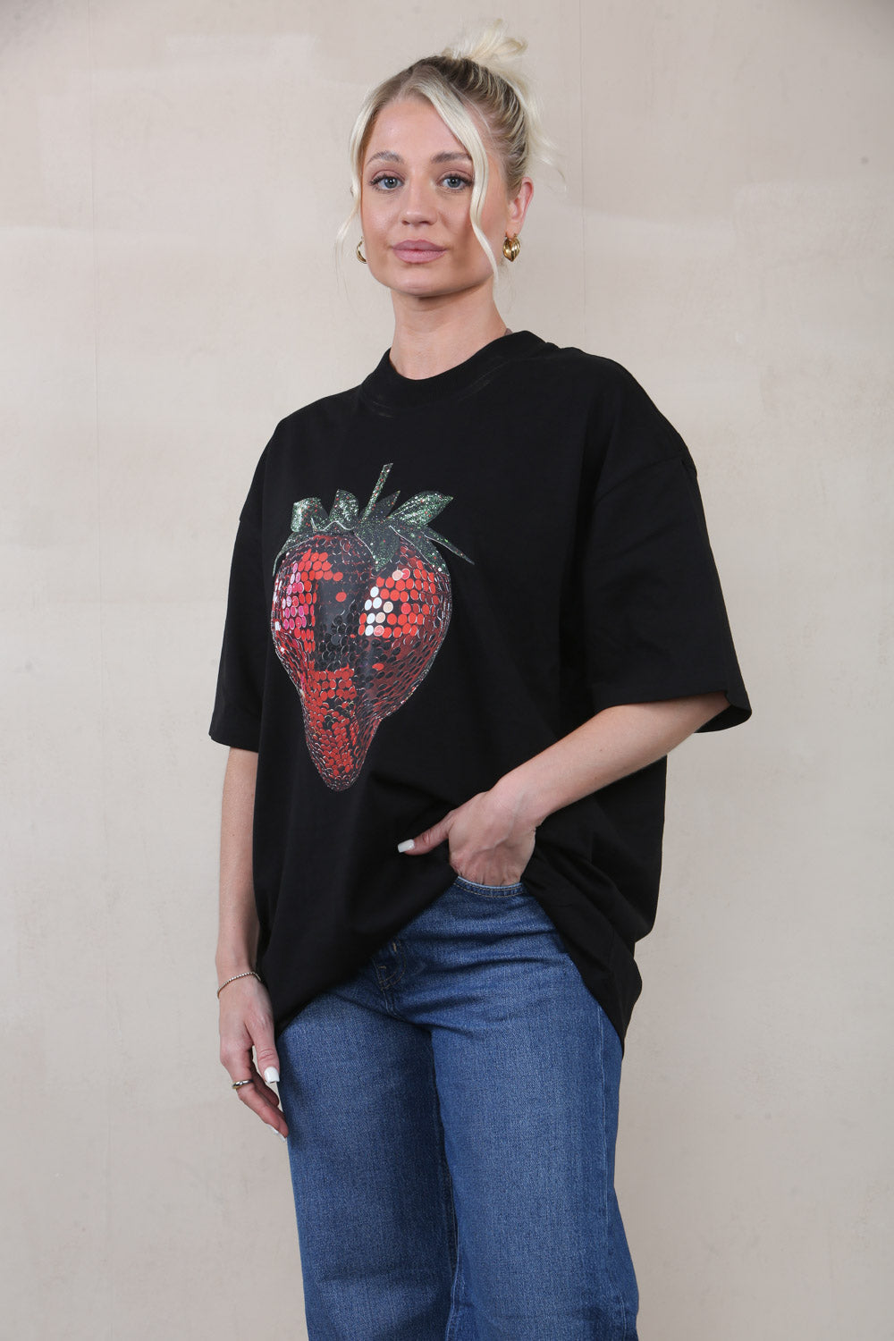 220GSM Oversize T-Shirt In Disco Strawberry Print
