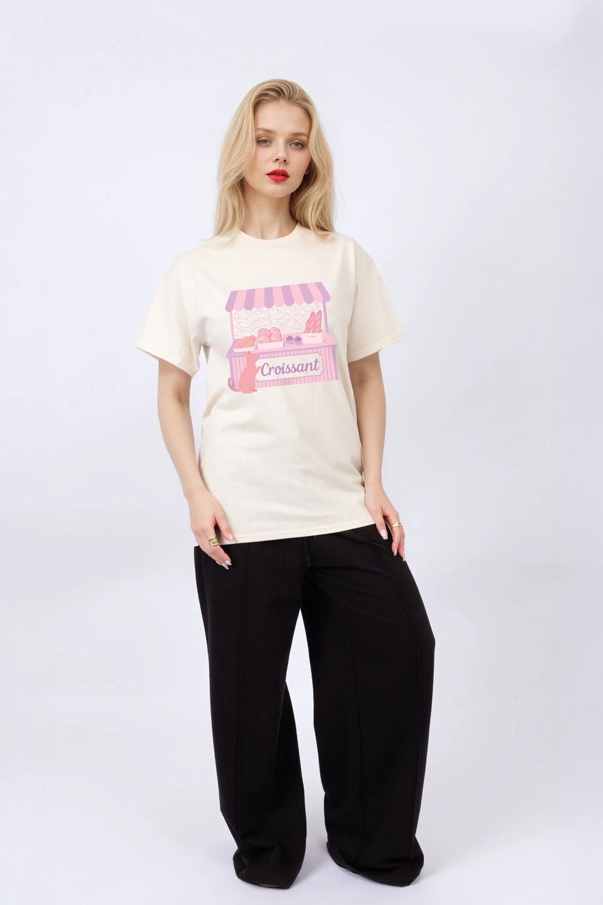Regular Fit T-shirt in Croissant Cart Food Print