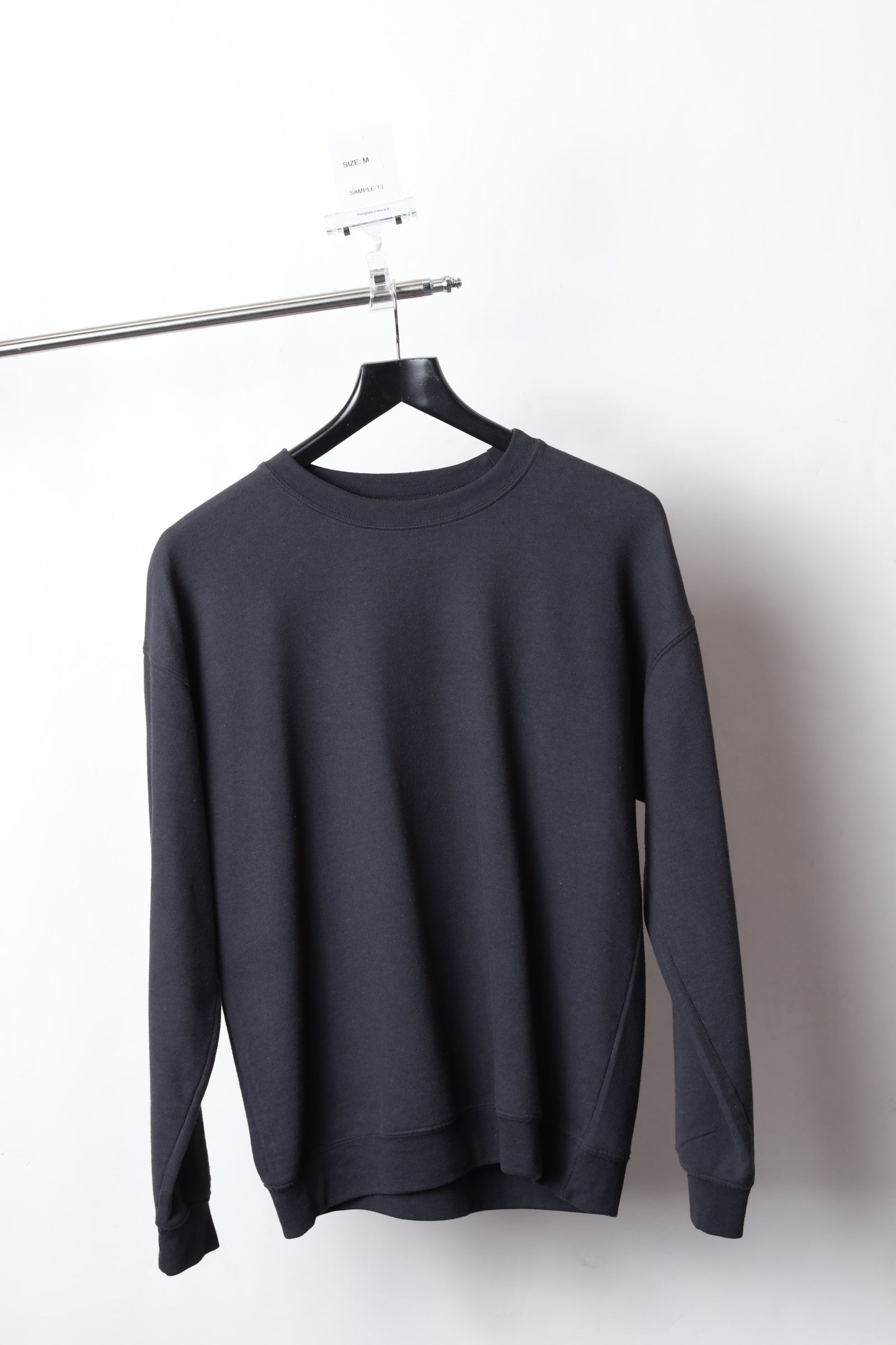 BLACK SWEATSHIRT (SIZE M) - SAMPLE