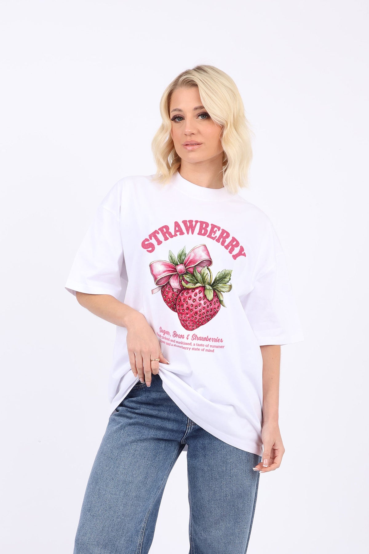 Oversized T-Shirt In Strawberries Bow Print