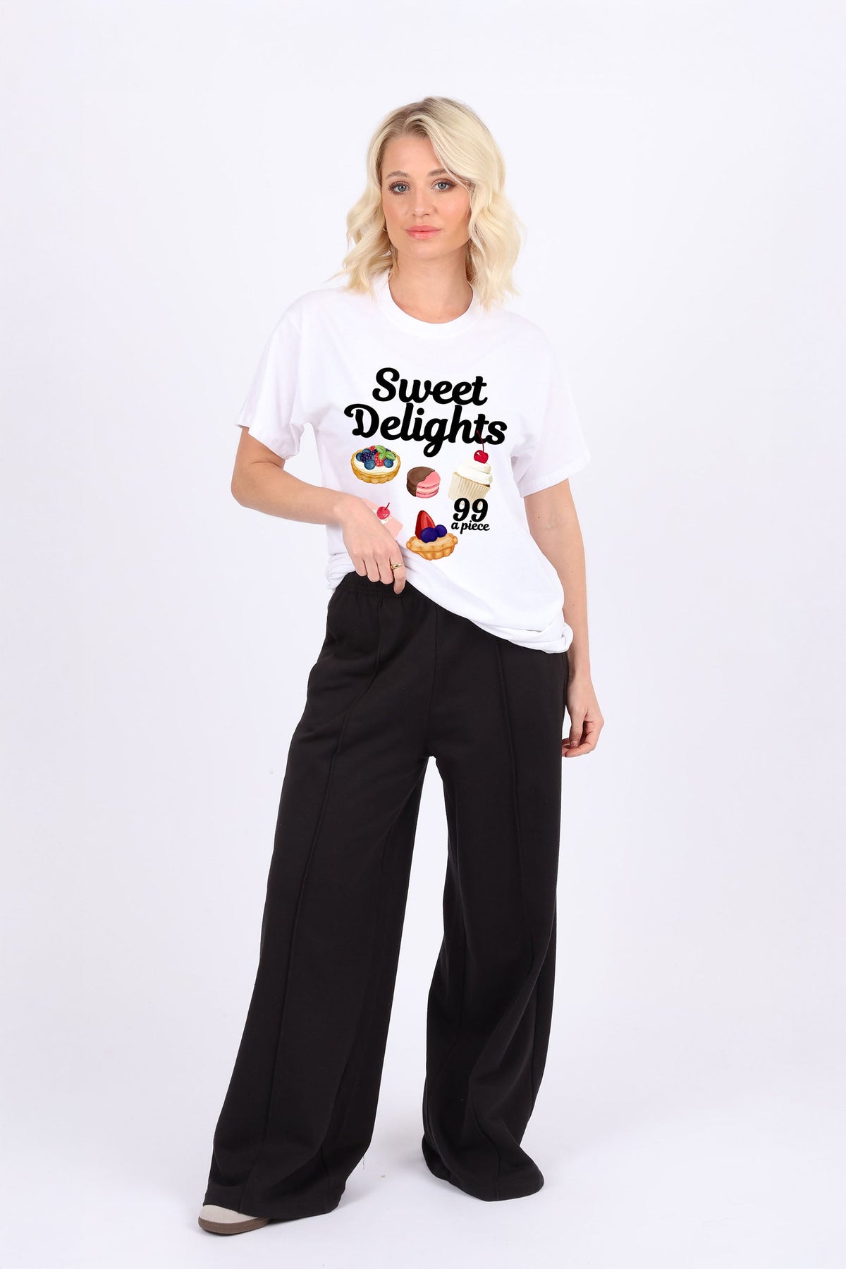 Regular Fit T-shirt in Sweet Delight Print