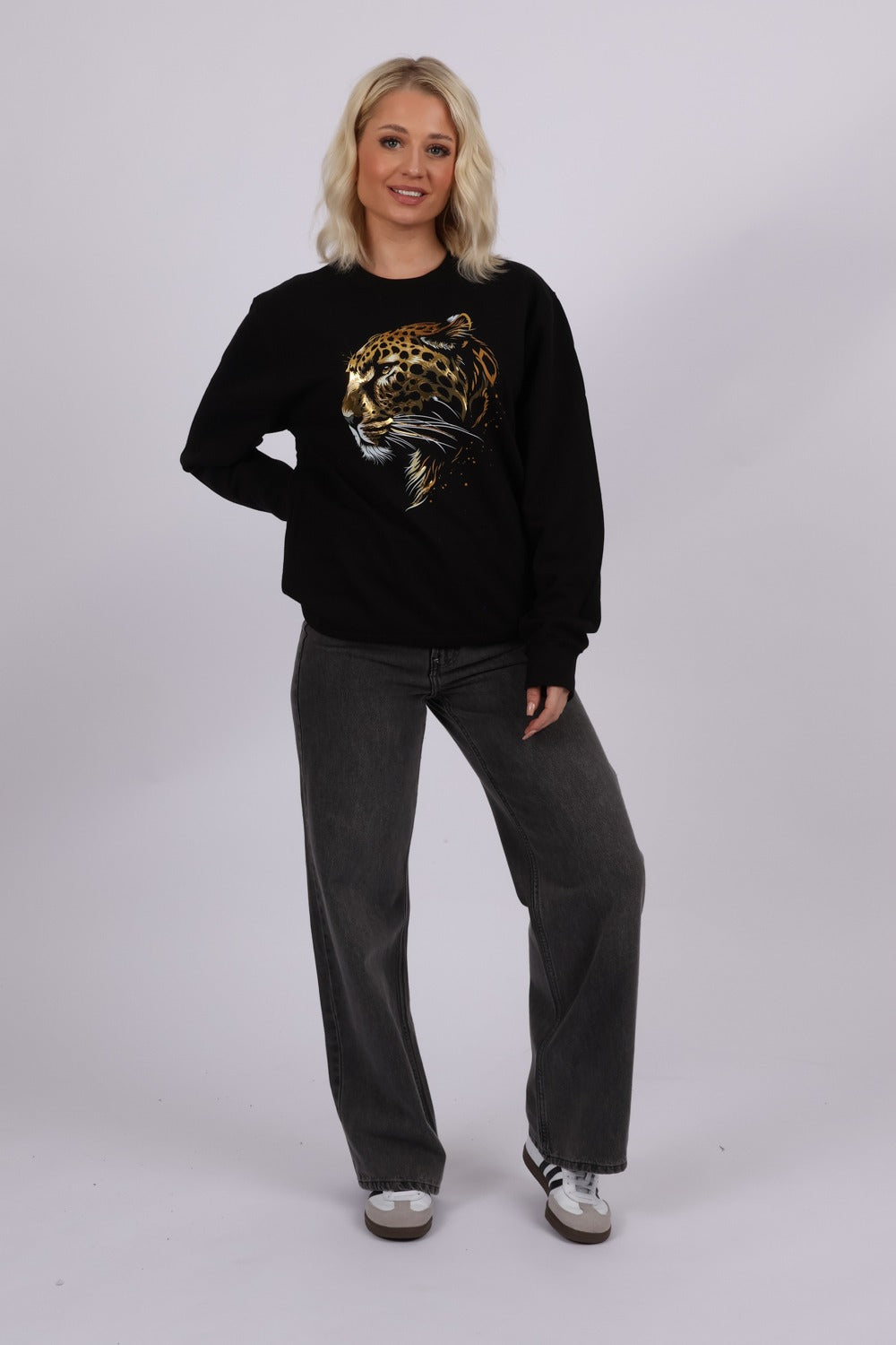 Sweatshirt in Leopard Gold Foil Print