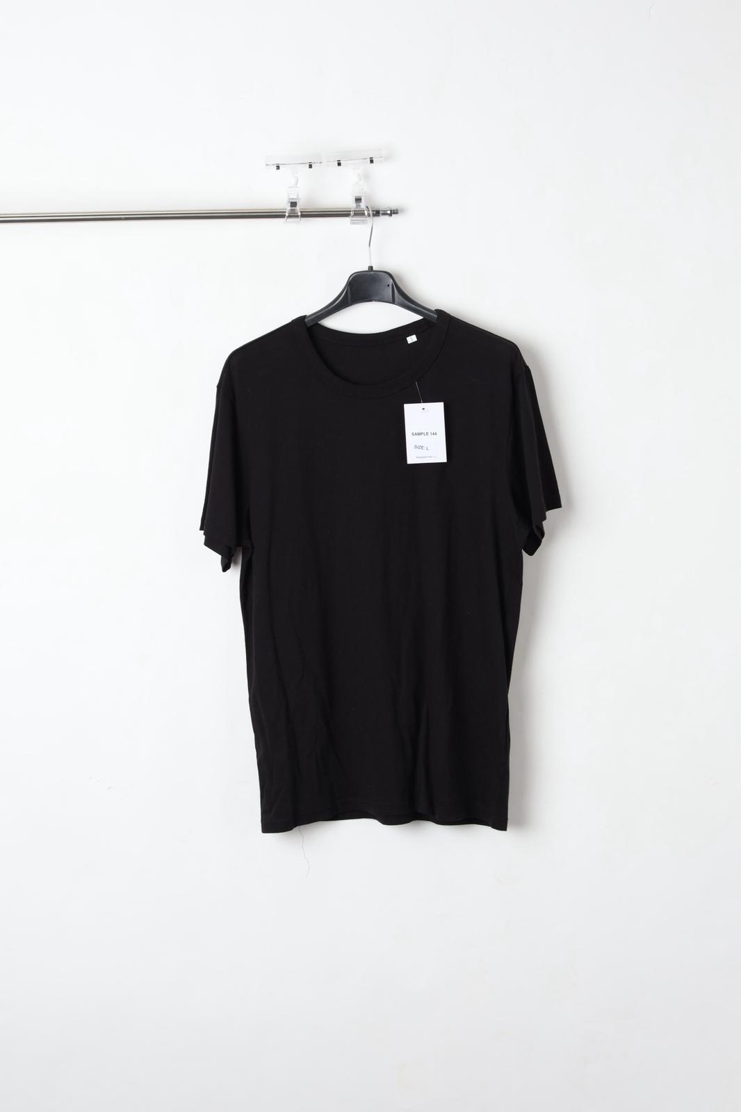 150GSM Standard Fit Plain Black T-Shirt (Size L) – Sample