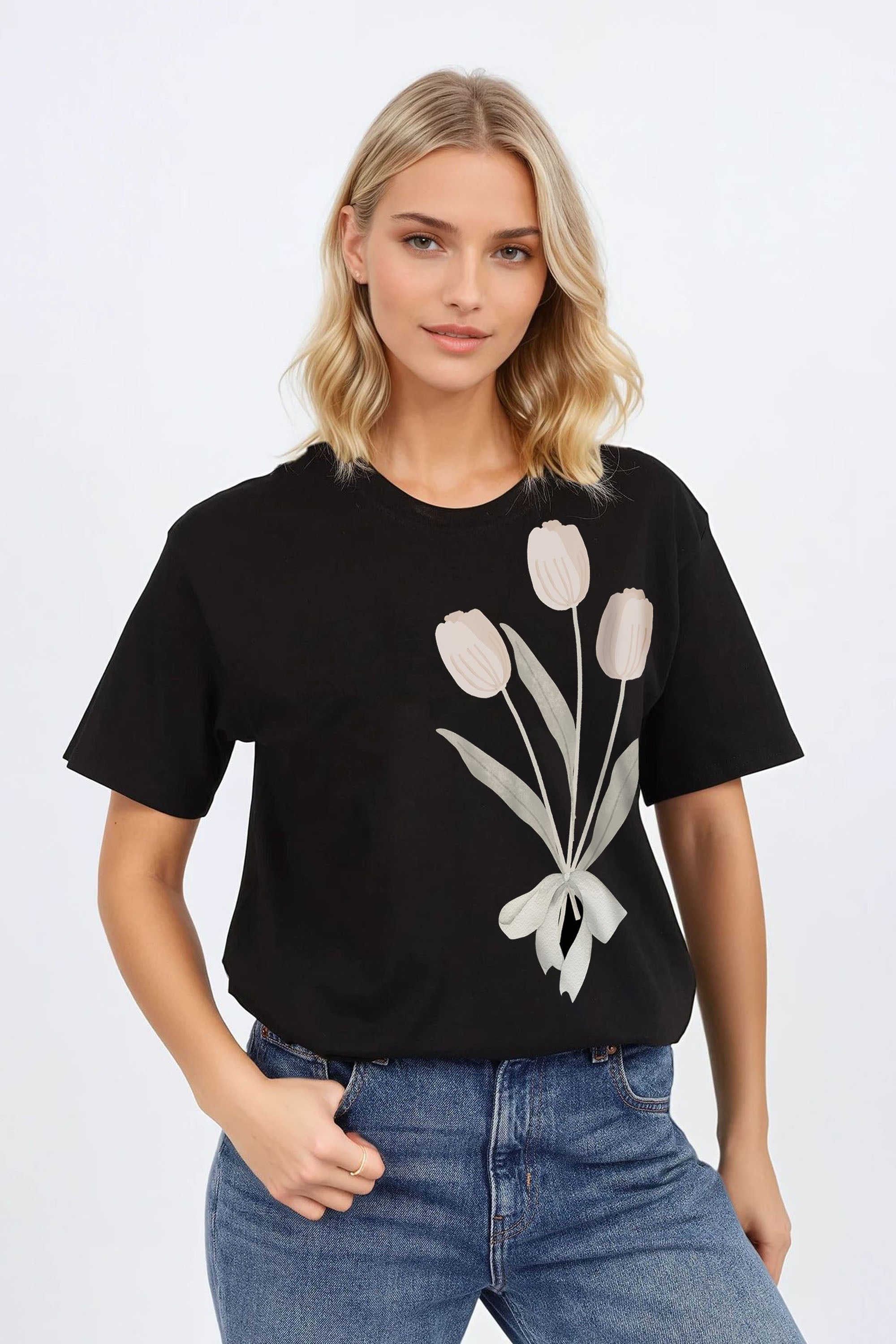Regular Fit T-shirt in Tulip Bouquet Floral Print