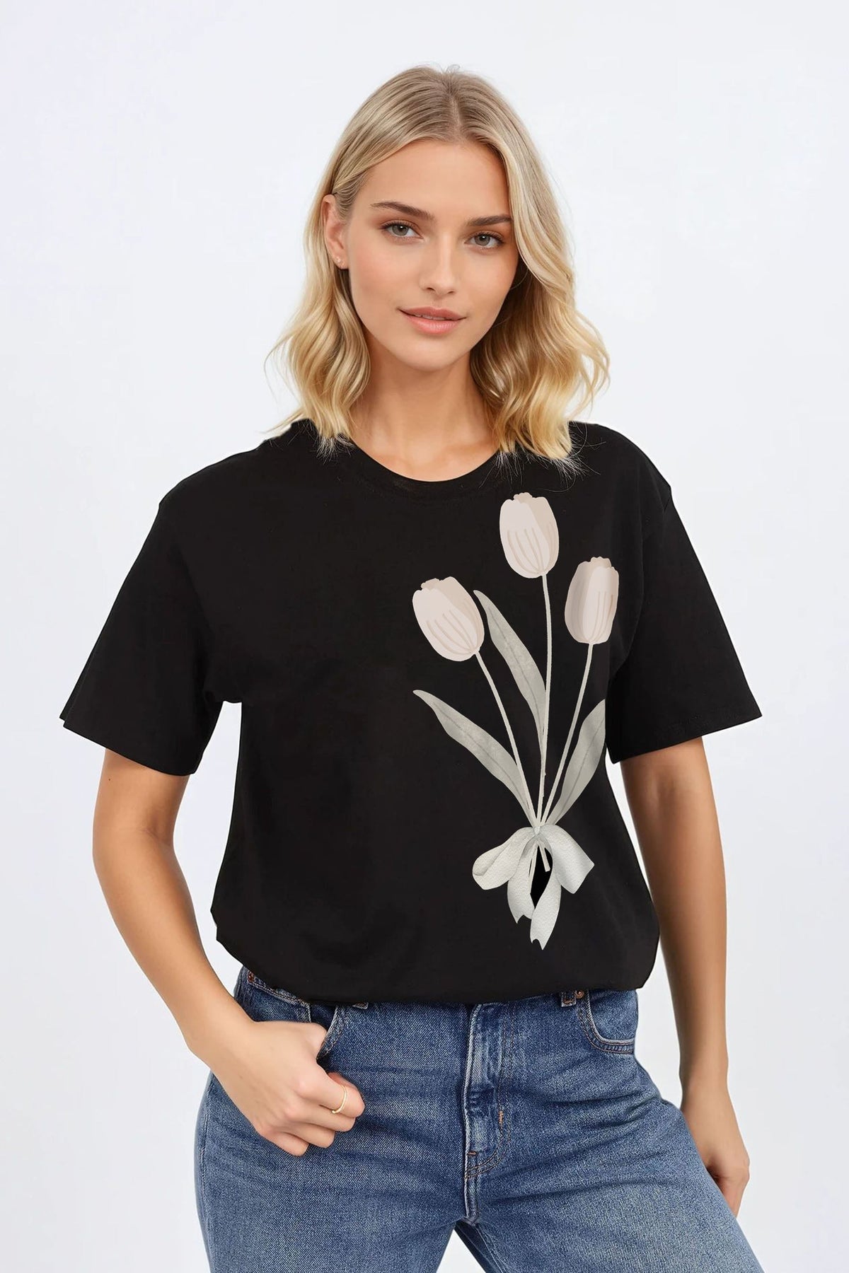 Regular Fit T-shirt in Tulip Bouquet Floral Print