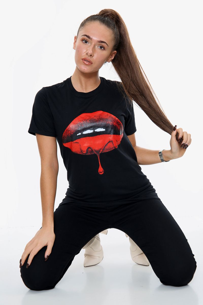 black shirt with red lips