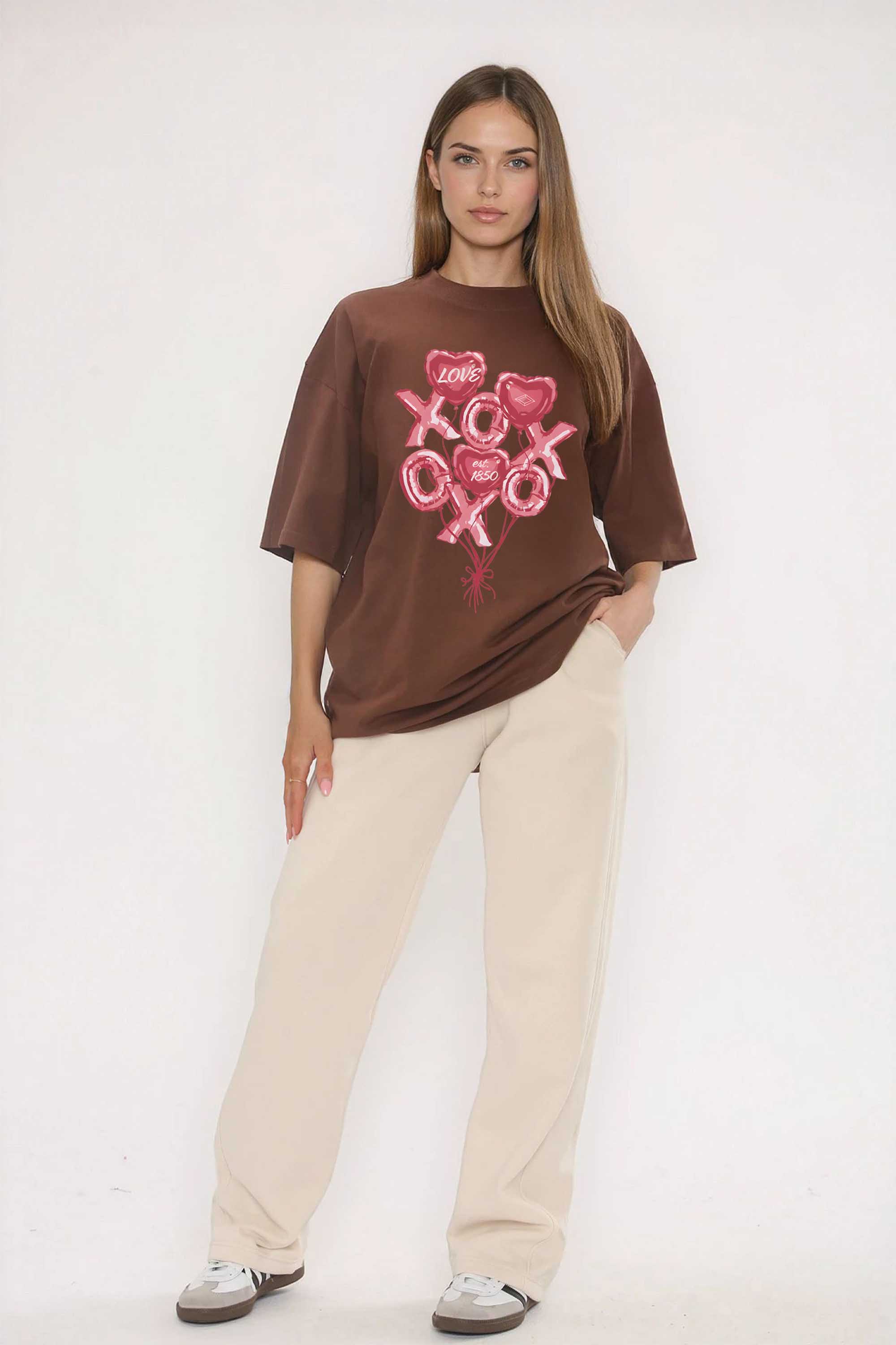 220GSM Oversized T-Shirt in Valentine XOXO Love Print