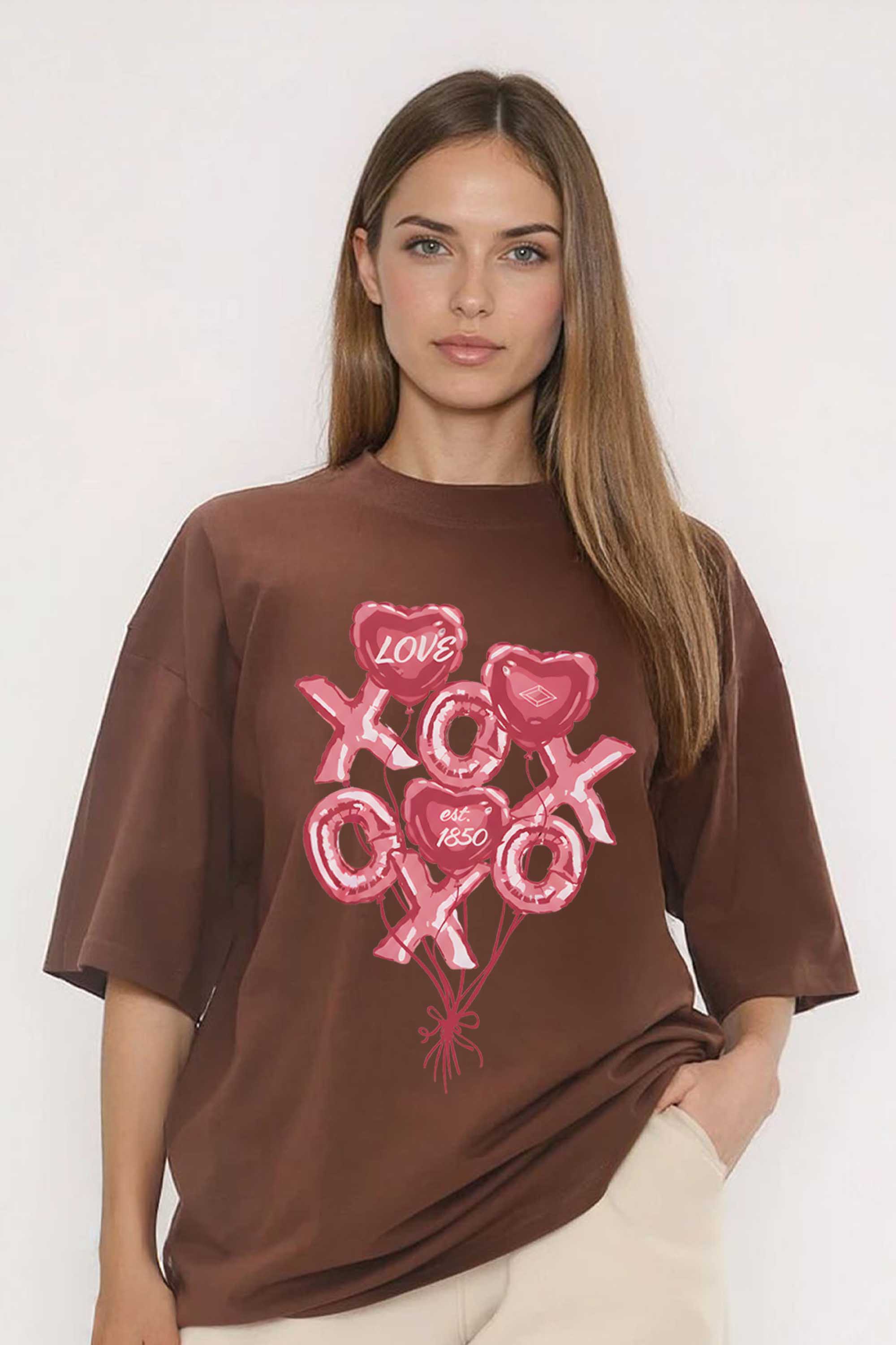 220GSM Oversized T-Shirt in Valentine XOXO Love Print