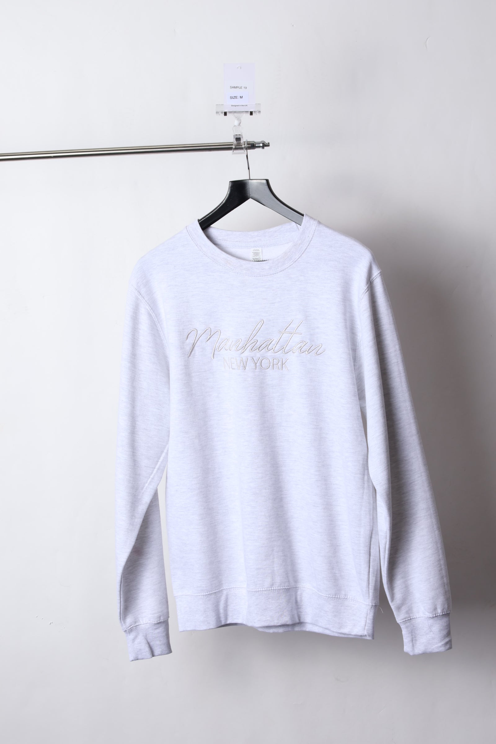 Manhattan New York Ash Grey Sweatshirt (Size M) – Sample