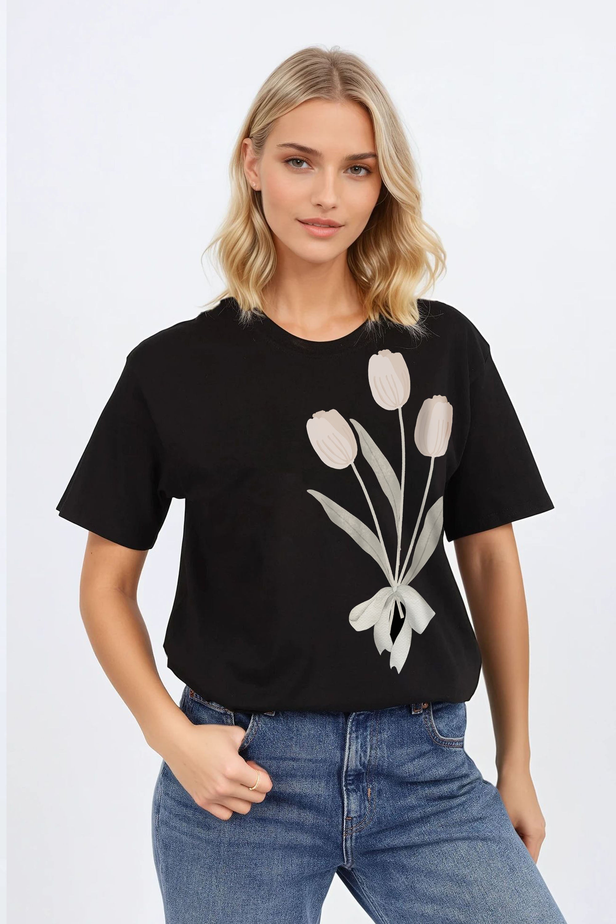 Regular Fit T-shirt in Tulip Bouquet Floral Print