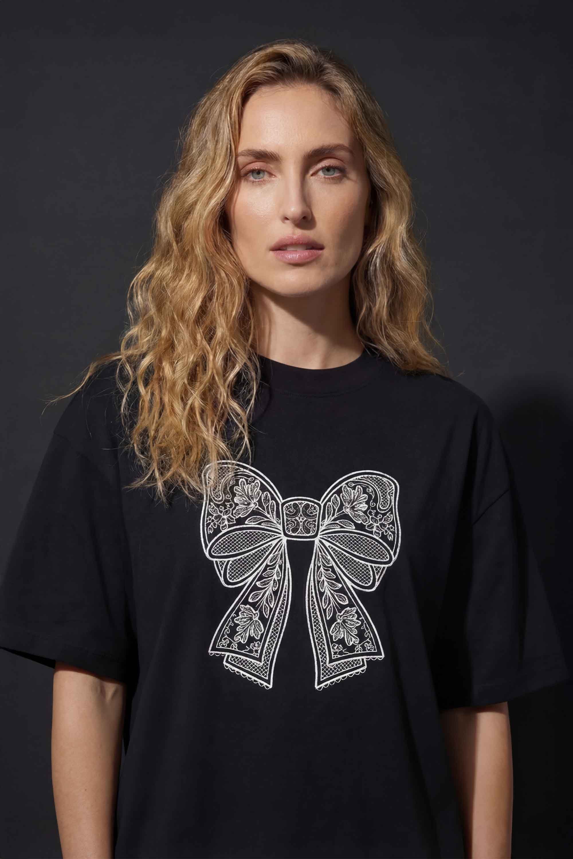 220GSM Oversized T-Shirt in Lace Bow Print