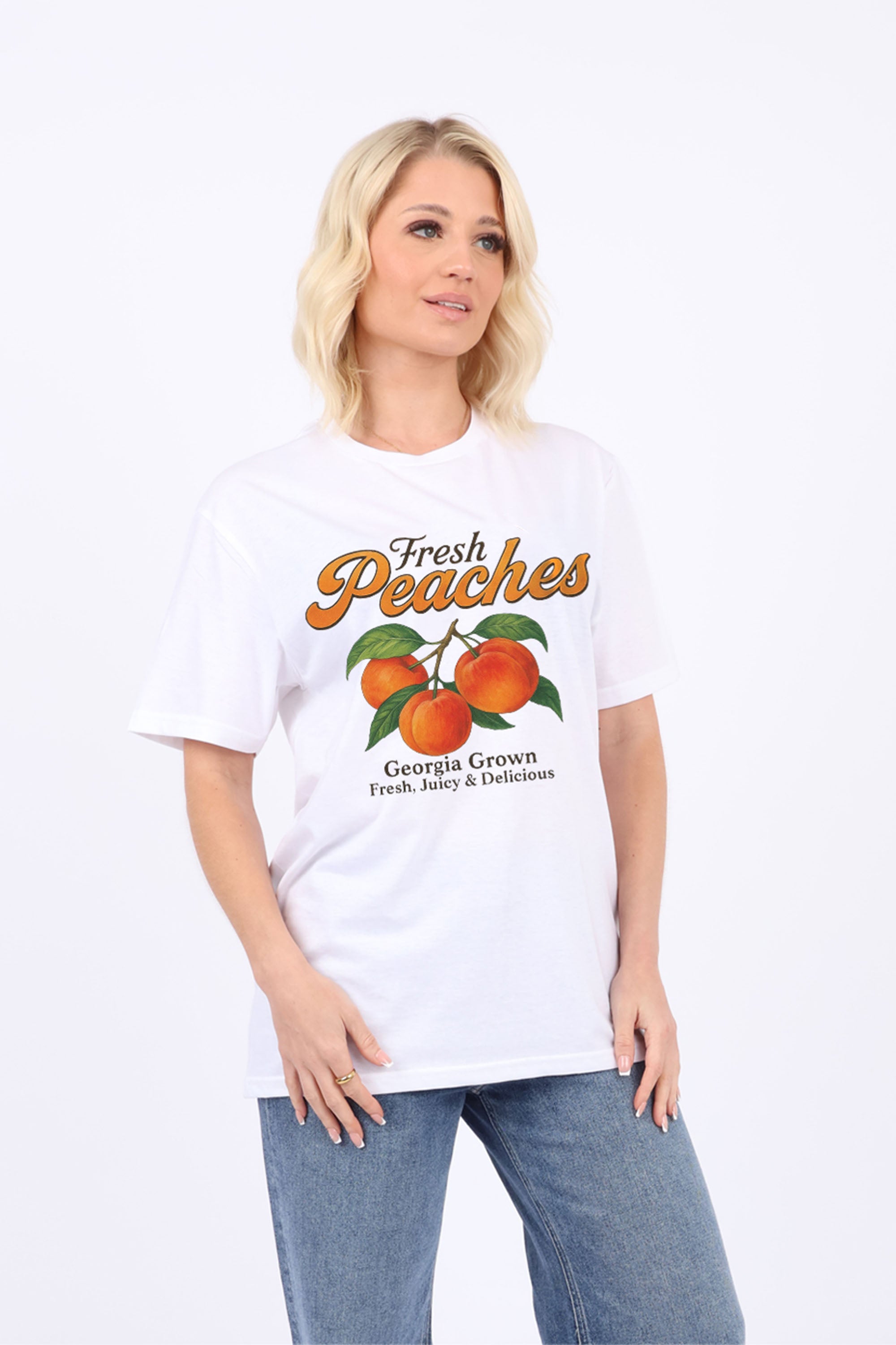 Regular Fit T-shirt in Fresh Peaches Print